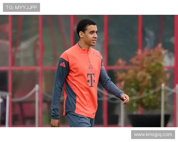 拜仁围绕穆西亚拉建队策略：核心地位确立与战术体系适配