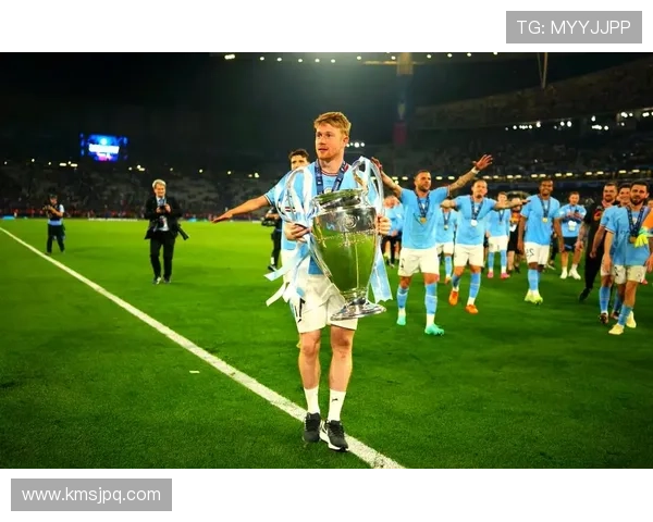 厄德高 vs 德布劳内：中场组织与比赛掌控力对比分析