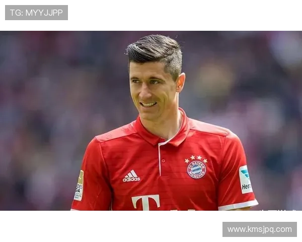 莱万多夫斯基数据与荣誉匹配度解析：历史地位如何评估